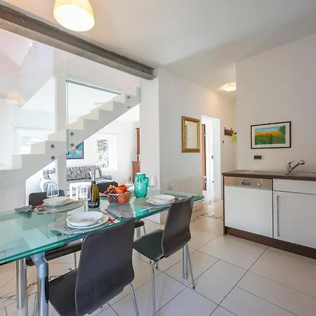 Franklin House With Private Garden - Happy Lugano