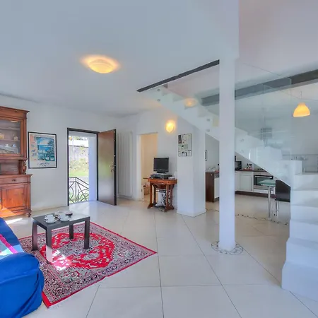 Franklin House - Happy Apartman