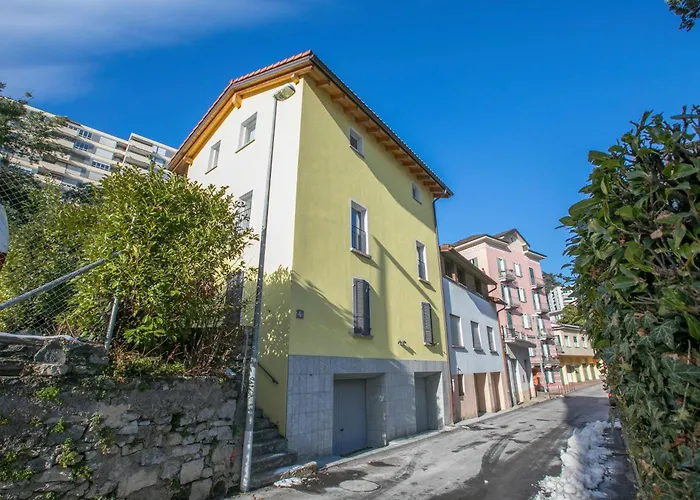 Franklin House - Happy * 盧加諾